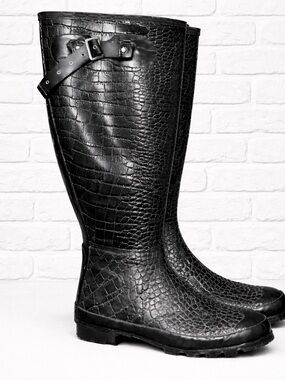 Stone Creek exotic black rubber rainboots. Perfect condition.